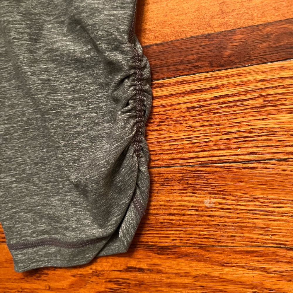 Lululemon Cropped Ruched Waist Band Grey Capri Leggings Women’s Sz 10 VHTF EUC - Picture 3 of 14